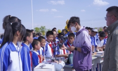 無人機(jī)進(jìn)校園，開啟學(xué)生們的科技探索之旅 蘭州新華科技進(jìn)校園