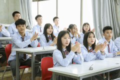 明星@擇校選專業(yè)的你，上職校我們共同推薦新華！