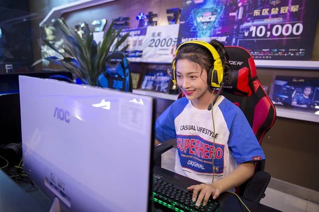 初高中女生成績不理想,學什么技術好?