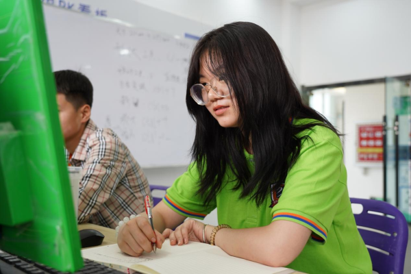 完爆UI設(shè)計(jì)，0基礎(chǔ)入門UI設(shè)計(jì)要考慮什么？