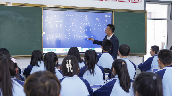 初中生讀不了高中,上什么學校好?
